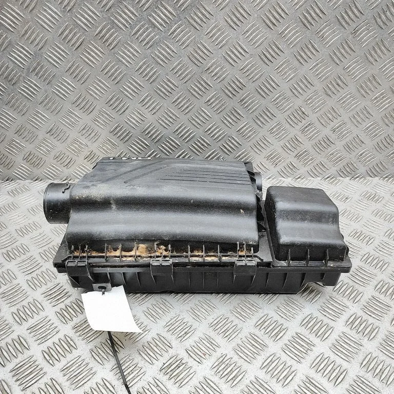 Air filter box IT045C1