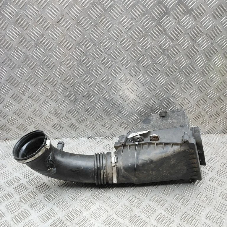 Air filter box 8T0129600