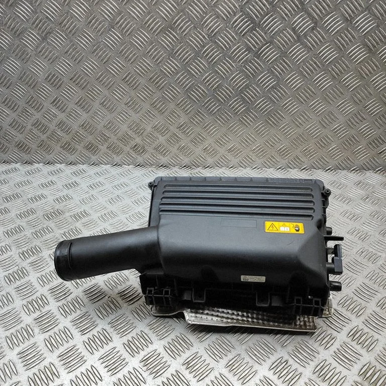 Air filter box A2740901701
