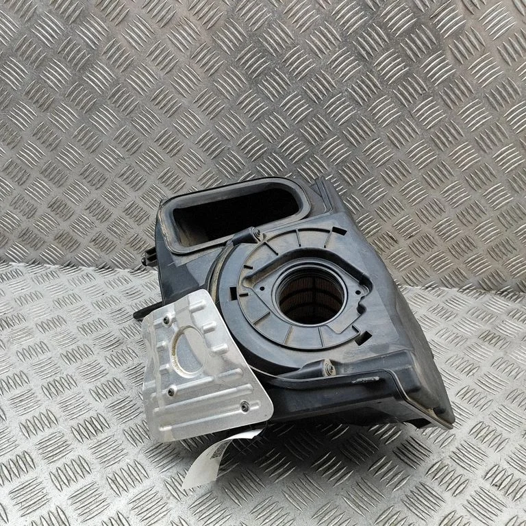 Gaisa filtra korpuss 8W0133835H