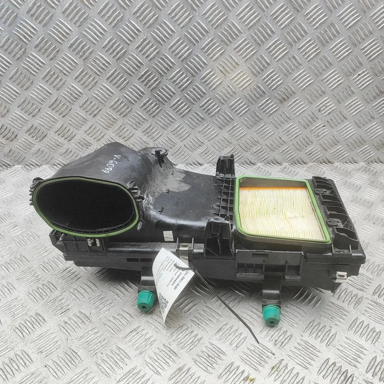 Air filter box A6540900001