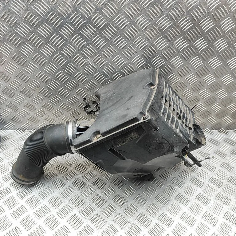 Air filter box 059906461S