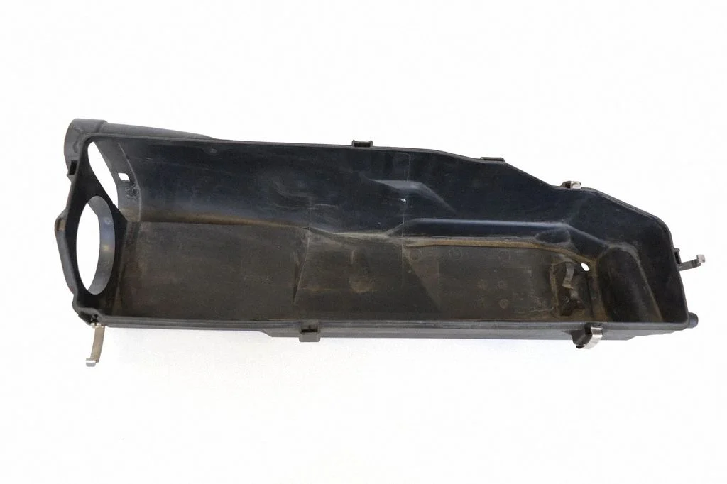 Air filter box – Mercedes-Benz E-Class W211 (2002-2009)