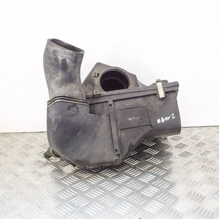 Gaisa filtra korpuss – BMW 3. sērija E90 E91 (2005-2012)