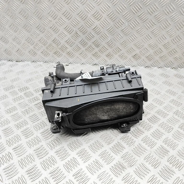 Õhufiltri korpus A0009055906