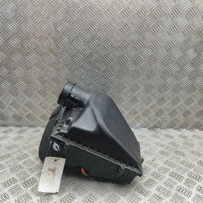 Õhufiltri korpus 8577141