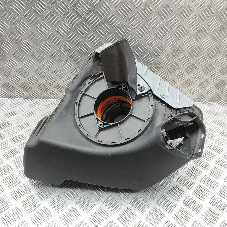 Gaisa filtra korpuss 4G0133843K