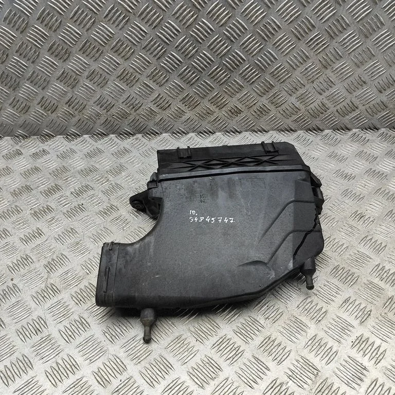 Gaisa filtra korpuss – Mercedes-Benz CLS klase C218 X218 (2011-2017)