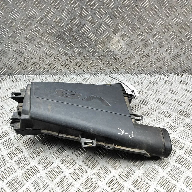 Air filter box A2780900101