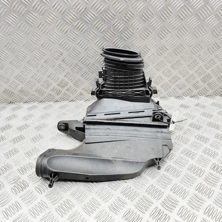 Õhufiltri korpus – Mercedes-Benz E-klass C207 W207 (2009-2017)