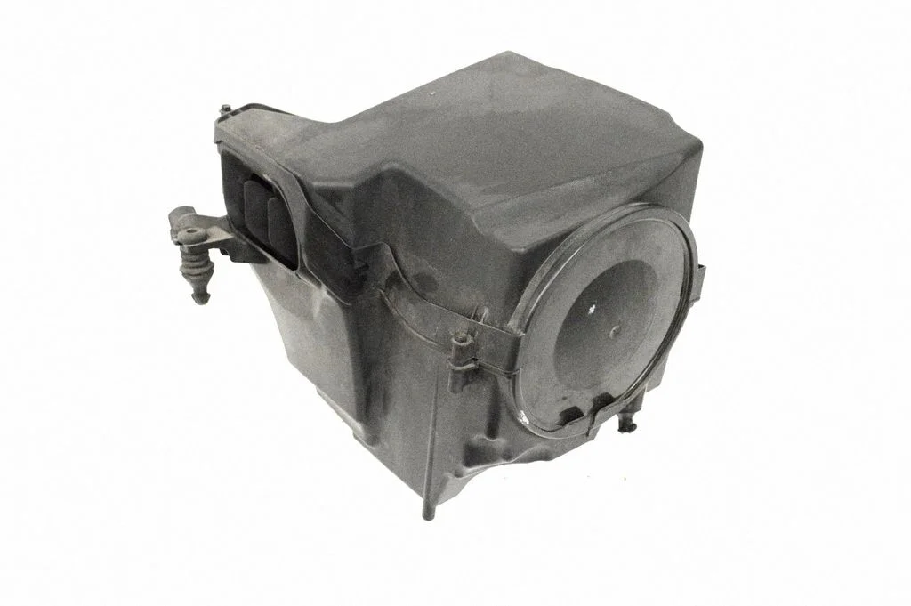 Obudowa filtra powietrza AV619600BF