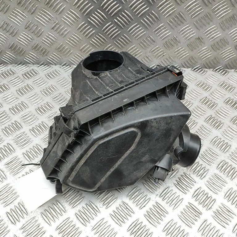 Gaisa filtra korpuss L1B19600AD