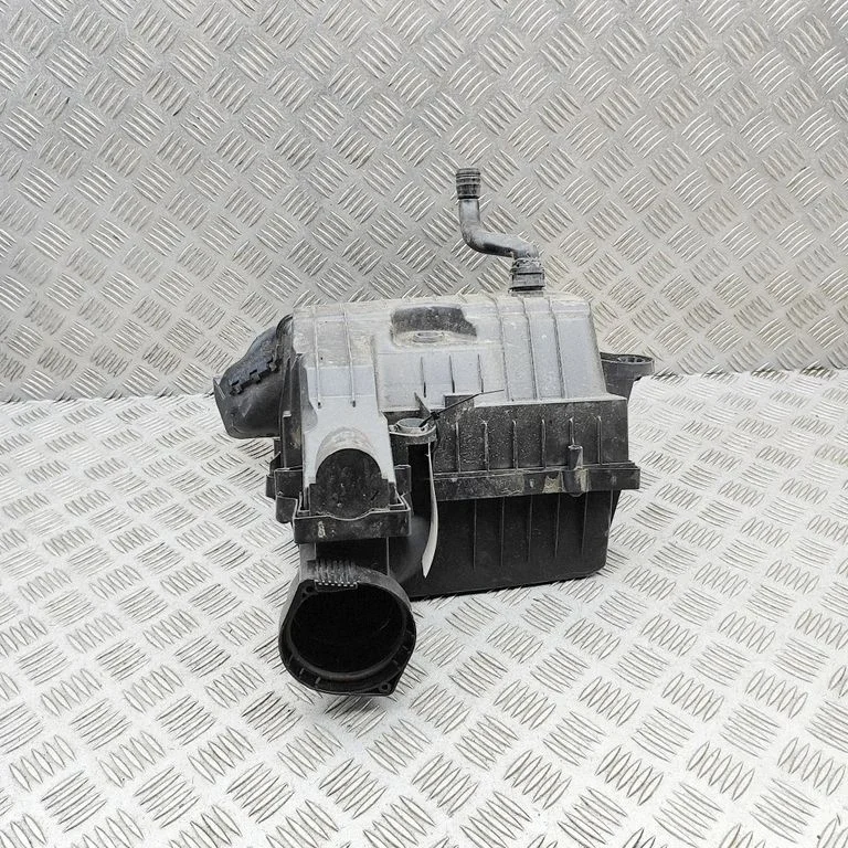 Air filter box – Volkswagen Passat B7 USA (2012-2019)
