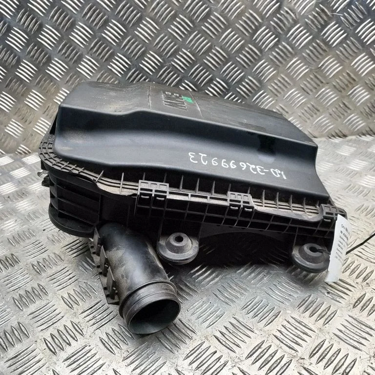 Obudowa filtra powietrza – BMW Seria 3 E92 E93 (2005-2014)