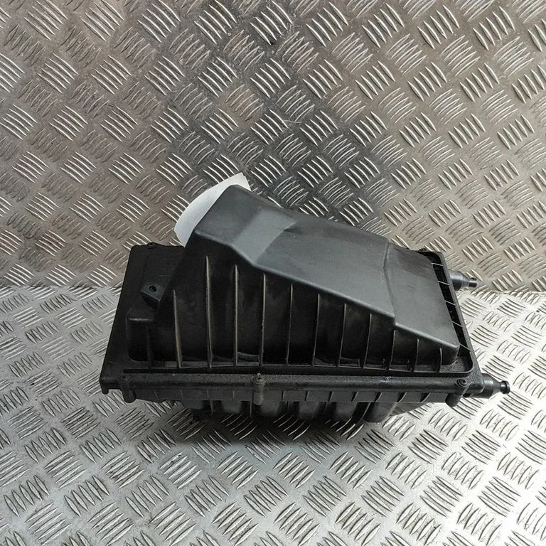 Obudowa filtra powietrza – Land Rover Range Rover Sport L494 (2013-)