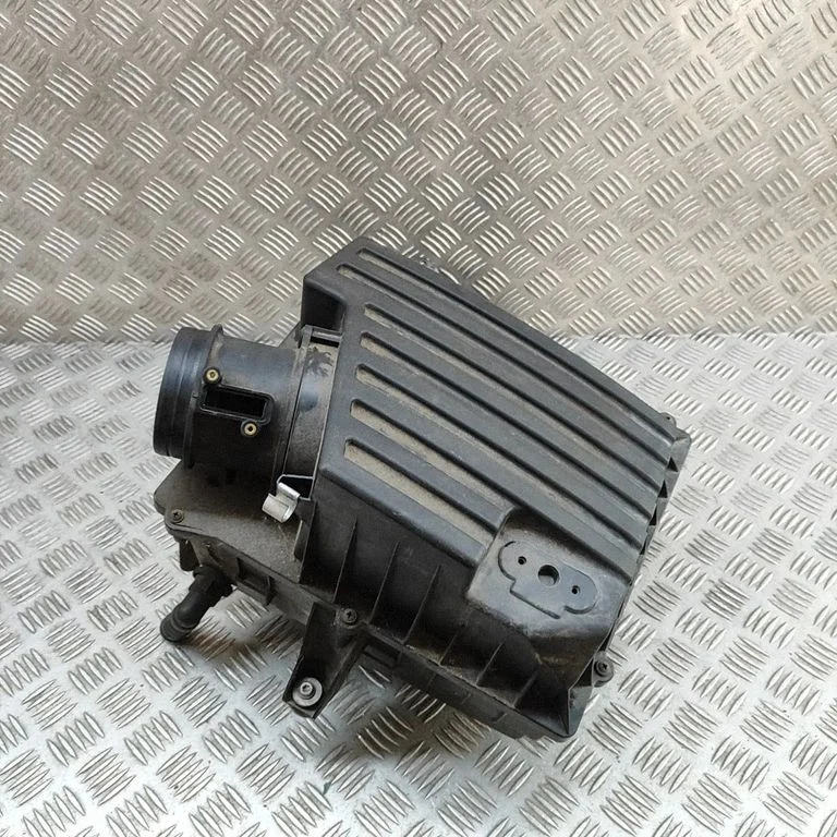 Air filter box – Volkswagen Amarok (2010-2020)