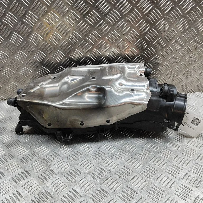 Air filter box – Mercedes-Benz GLC-Class C253 (2016-)