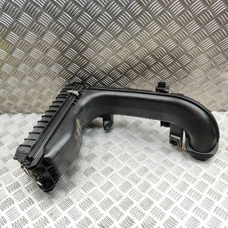 Obudowa filtra powietrza – BMW Seria 3 F30 F35 F31 (2012-2018)