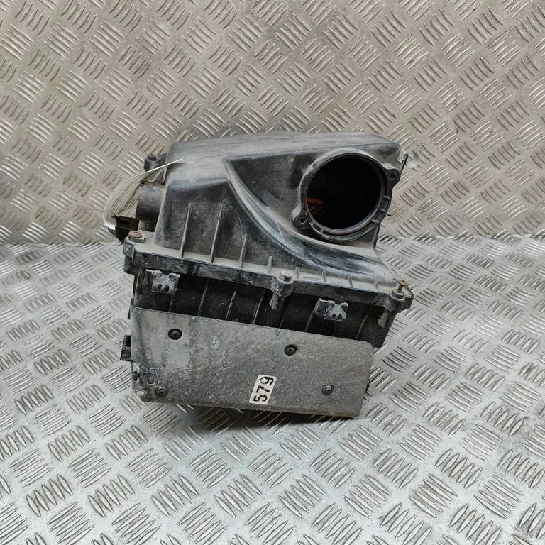 Air filter box – Volkswagen Amarok (2010-2020)
