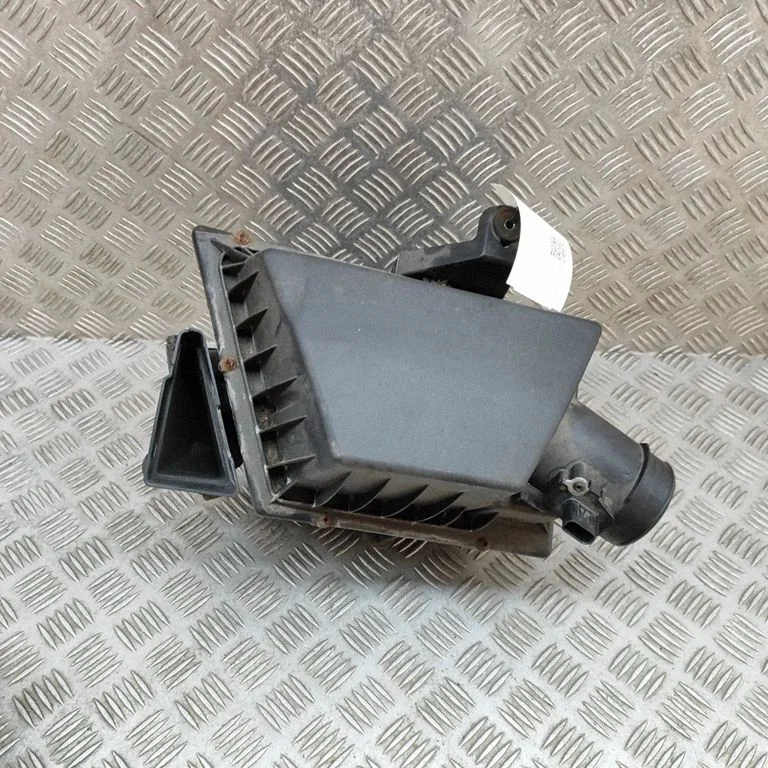 Gaisa filtra korpuss V8V2112B579AA