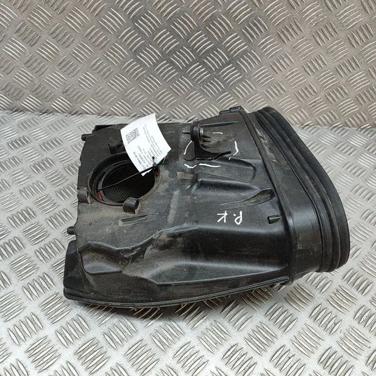 Air filter box 95B128607B