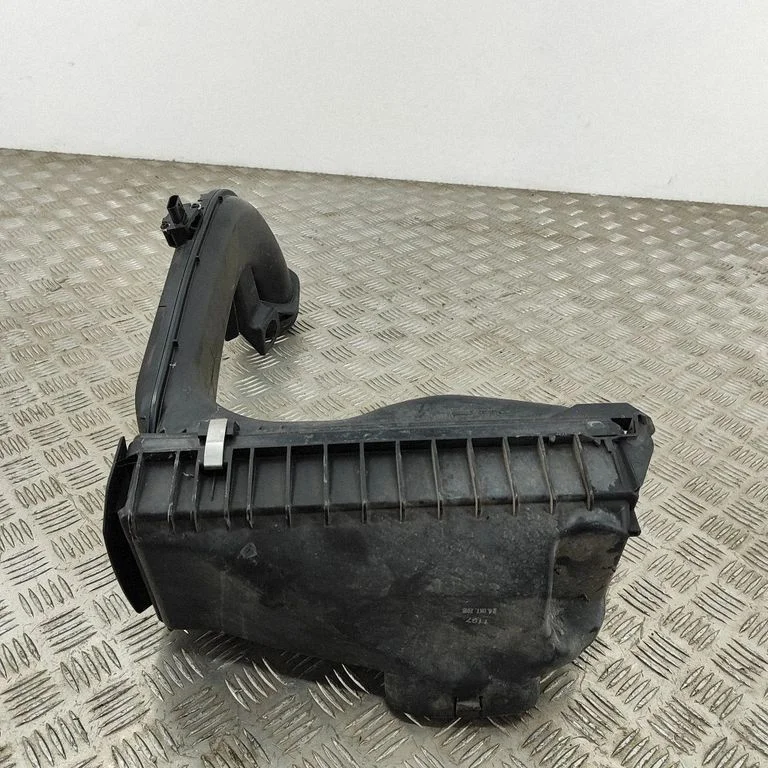 Gaisa filtra korpuss – BMW X5 F15 (2013-2017)