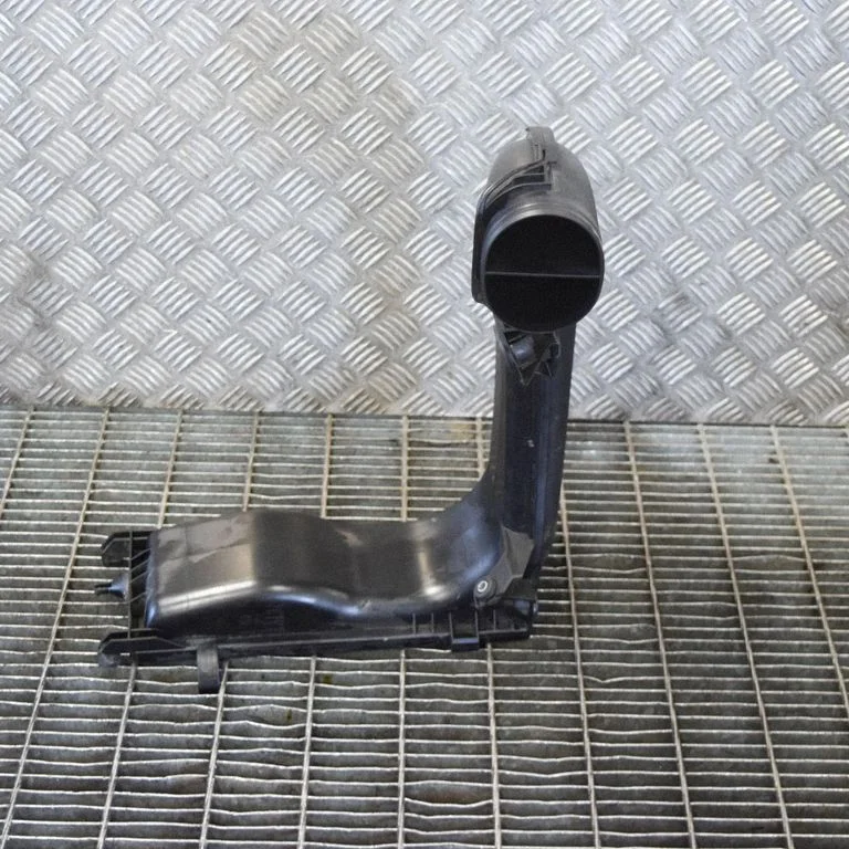 Õhufiltri korpus – BMW 3-seeria F30 F35 F31 (2012-2018)