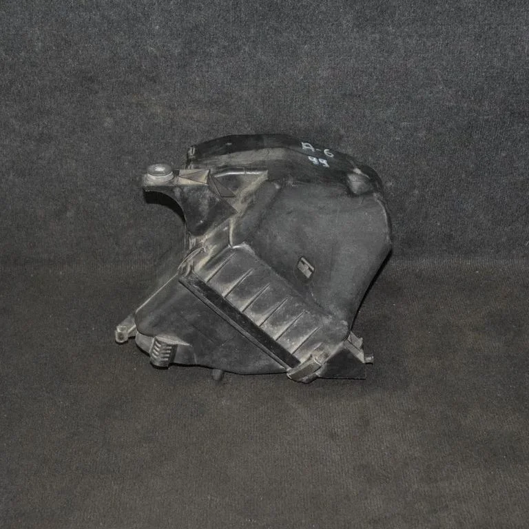 Gaisa filtra korpuss – Audi A6 Allroad C5 (1999-2005)