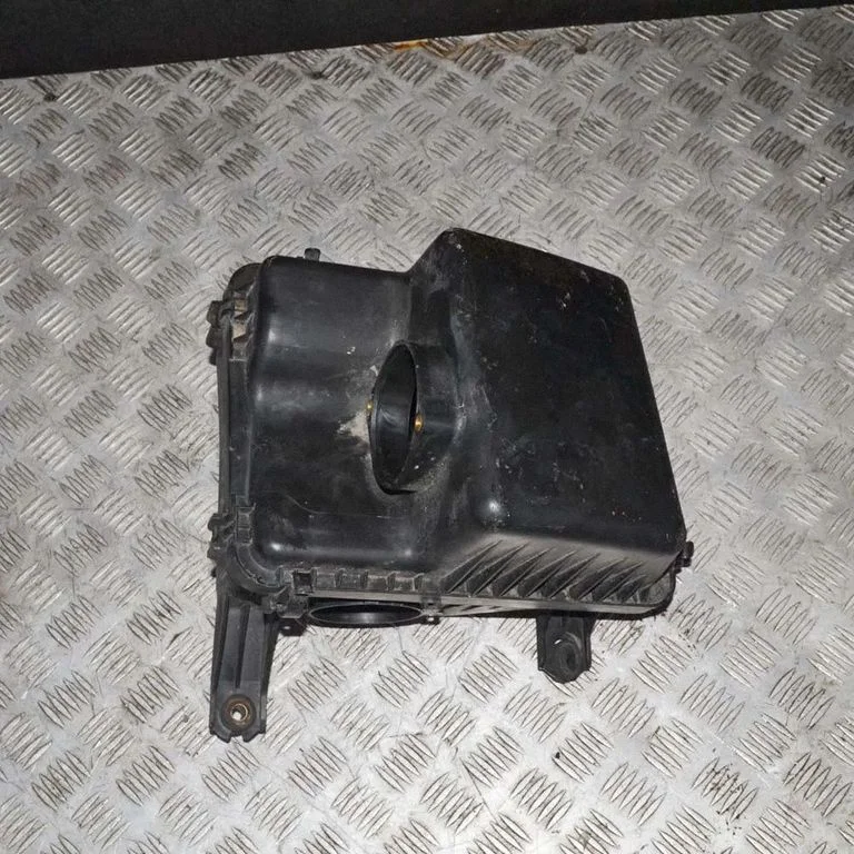 Obudowa filtra powietrza – KIA Sorento (2002-2009)