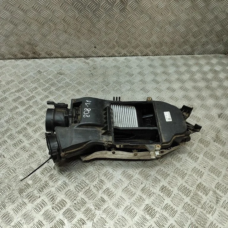 Air filter box – Mercedes-Benz GLC-Class C253 (2016-)