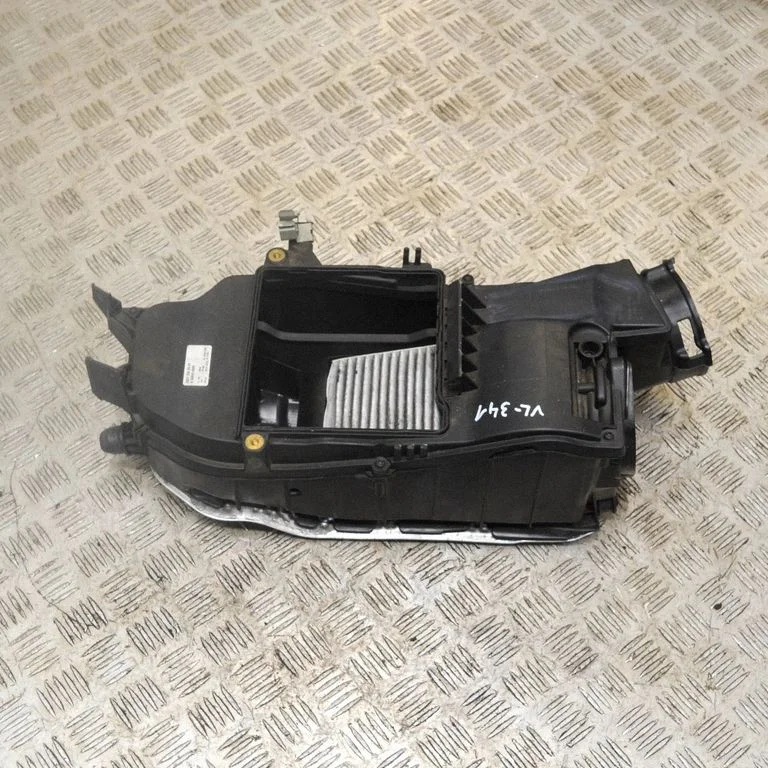 Gaisa filtra korpuss – Mercedes-Benz C klase W205 (2014-2021)