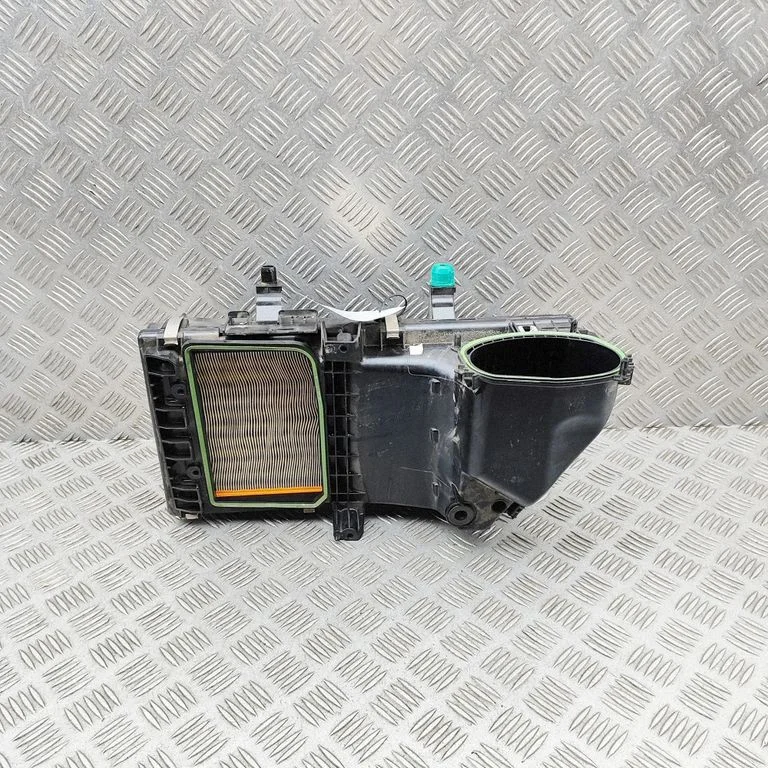 Air filter box A6540900001