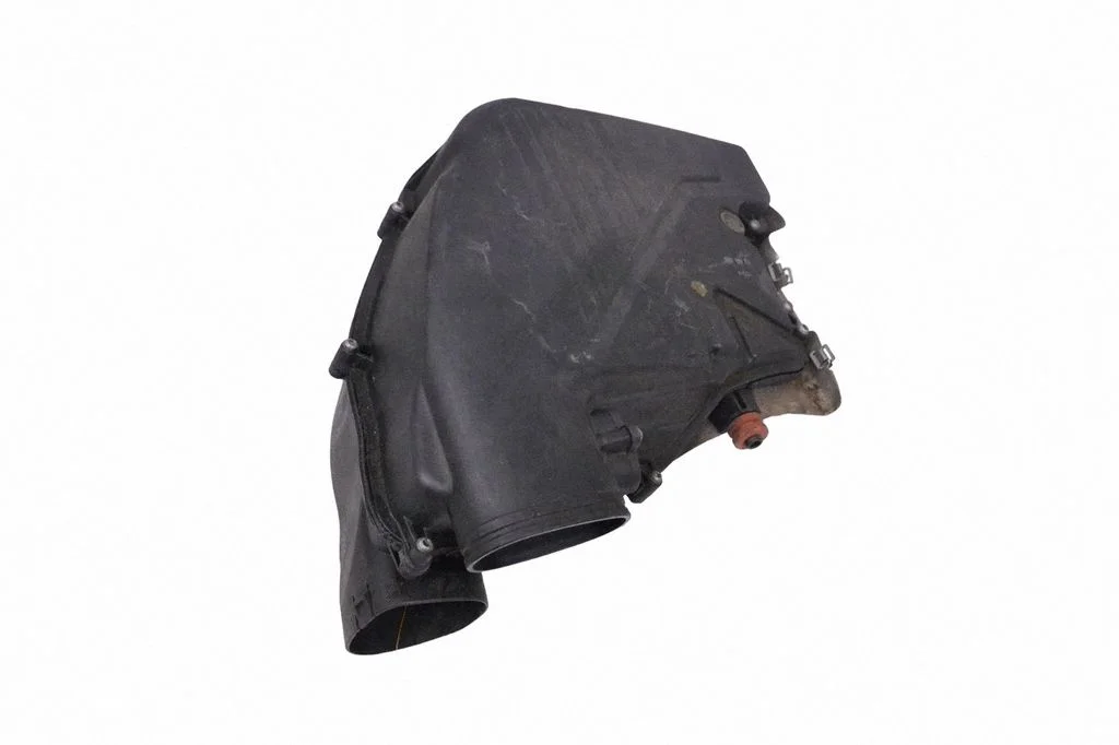 Obudowa filtra powietrza – BMW Seria 7 F01 F02 F03 F04 (2008-2016)