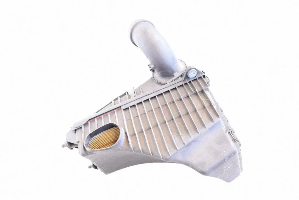 Air filter box 7L0183