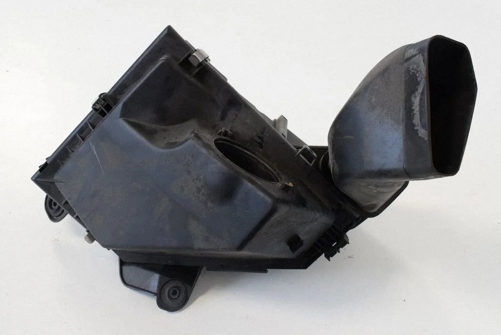 Õhufiltri korpus – BMW 1-seeria E81 E87 (2004-2011)