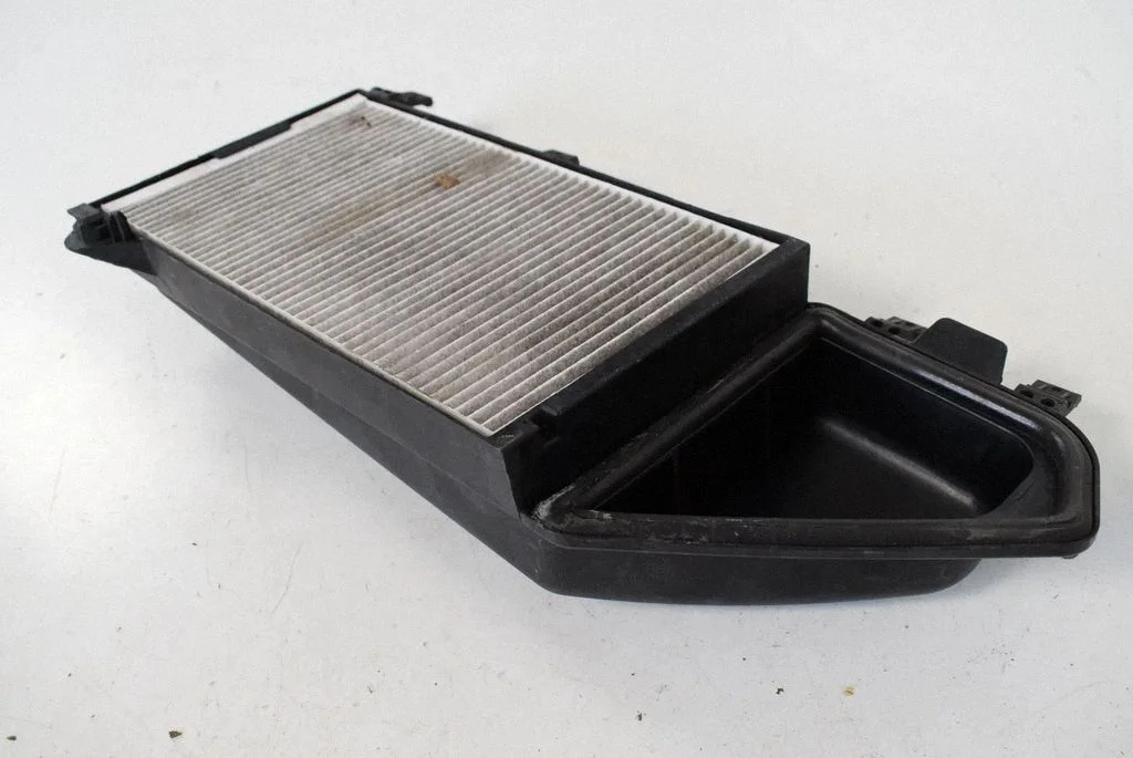 Air filter box cover 6913503