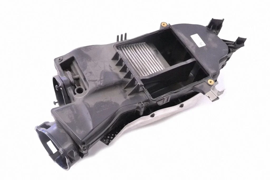 Air filter box – Mercedes-Benz GLC-Class C253 (2016-)