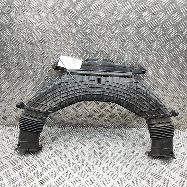 Air intake duct part 1775138011 – Lexus LS UCF30 (2001-2007)