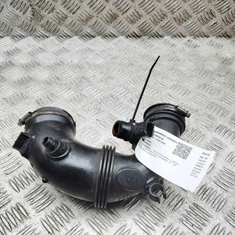 Gaisa ieplūdes kanāla detaļa (-as) A2740900029