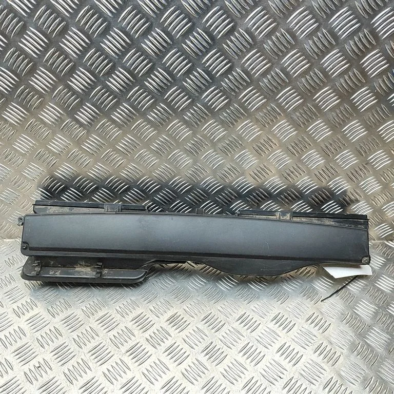 Gaisa ieplūdes kanāla detaļa (-as) 5Q0129254A
