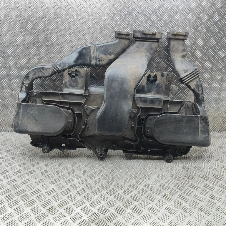 Gaisa ieplūdes kanāla detaļa (-as) 295S49143R