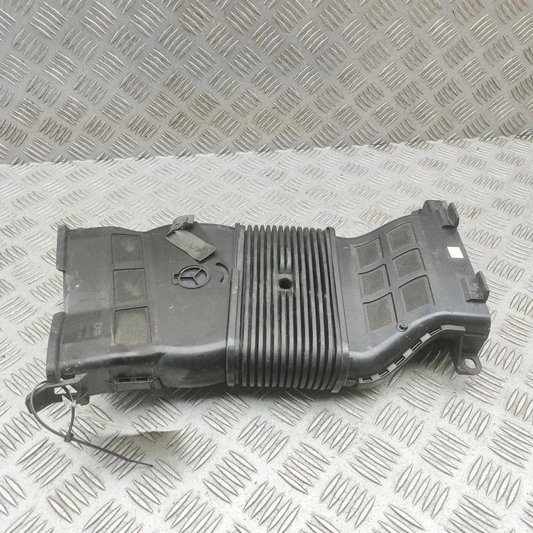 Air intake duct part A6560941400