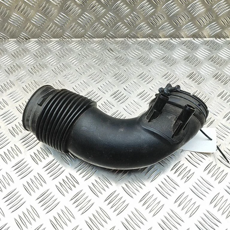 Air intake duct part – Lexus RC (2014-)