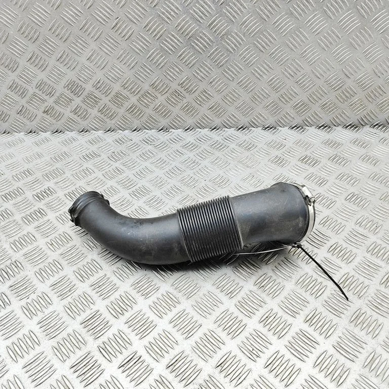 Air intake duct part 4H0129606B
