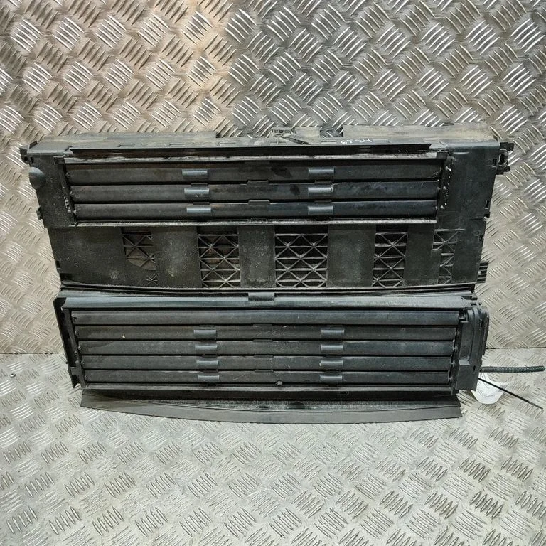Air intake duct part 5877R1001A