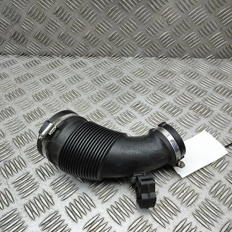 Gaisa ieplūdes kanāla detaļa (-as) 04L129661B
