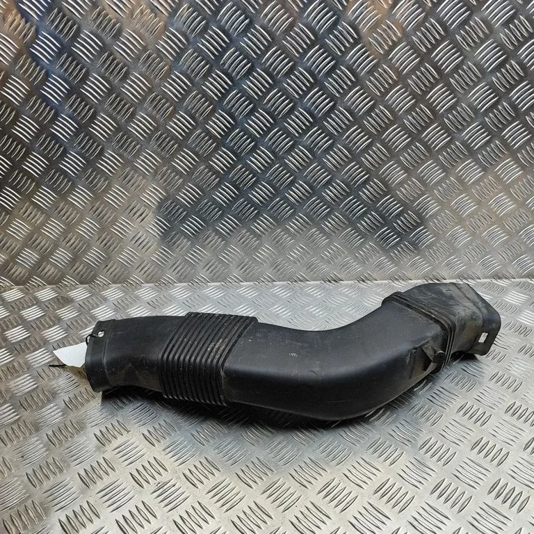 Air intake duct part – BMW 6 Series F06 Gran coupe (2012-2018)