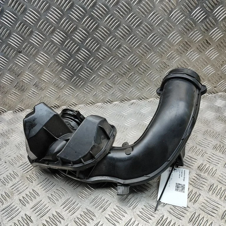 Air intake duct part 31370120