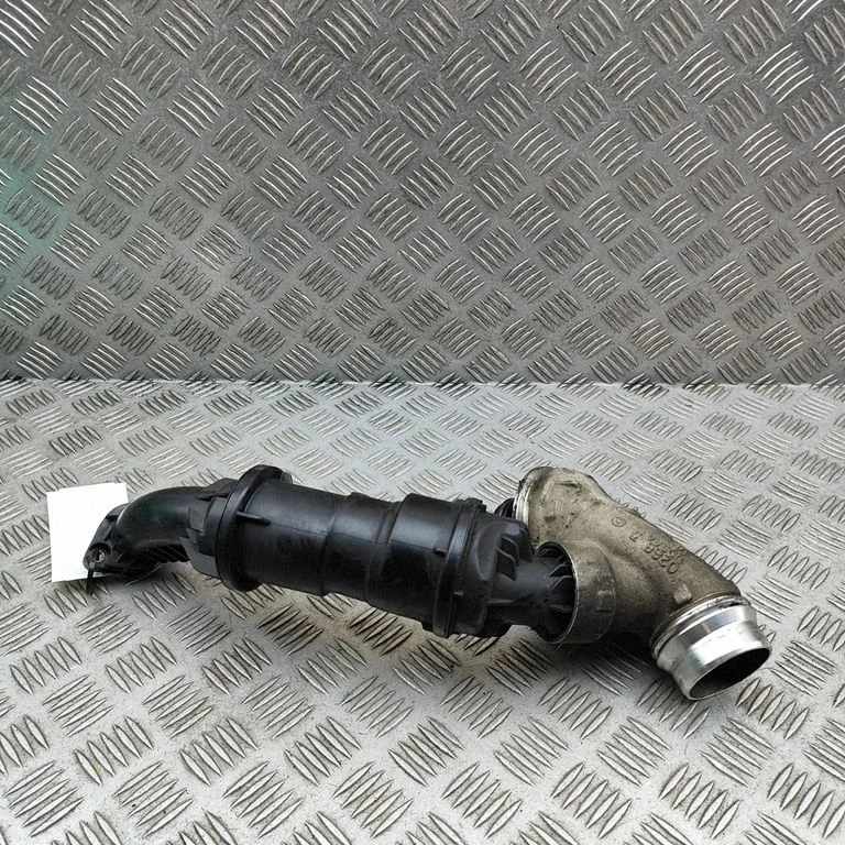 Gaisa ieplūdes kanāla detaļa (-as) – Volvo XC60 (2017-)