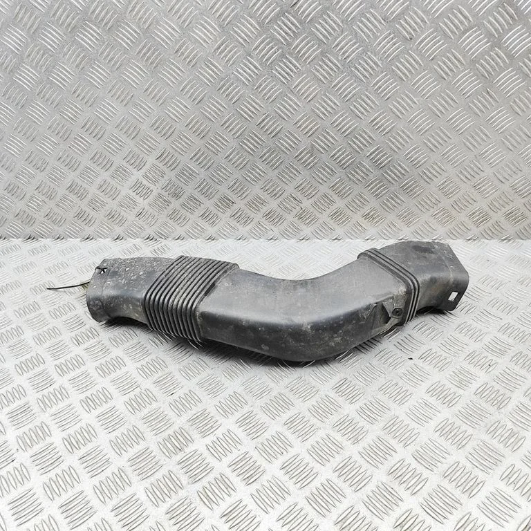 Air intake duct part – BMW 5 Series F10 F11 (2009-2016)